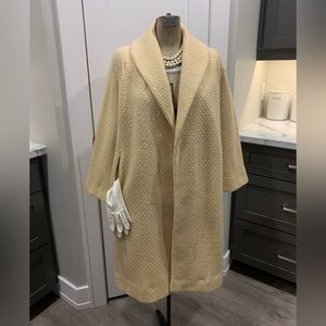 Early 60s Elegant Buttercream Women's Coat - M
